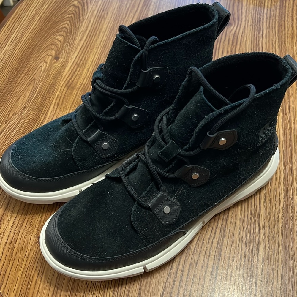 Sorel 9 Explorer II Joan Short Boots Black Suede Womens Shoes